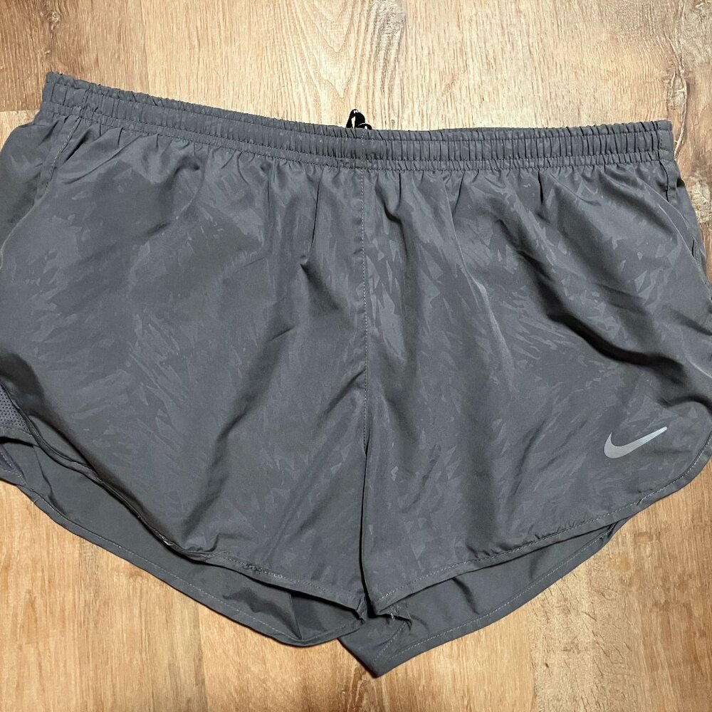 L women's Nike running shorts